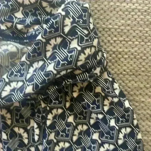 Max Studio knit skirt size medium - Picture 3 of 5